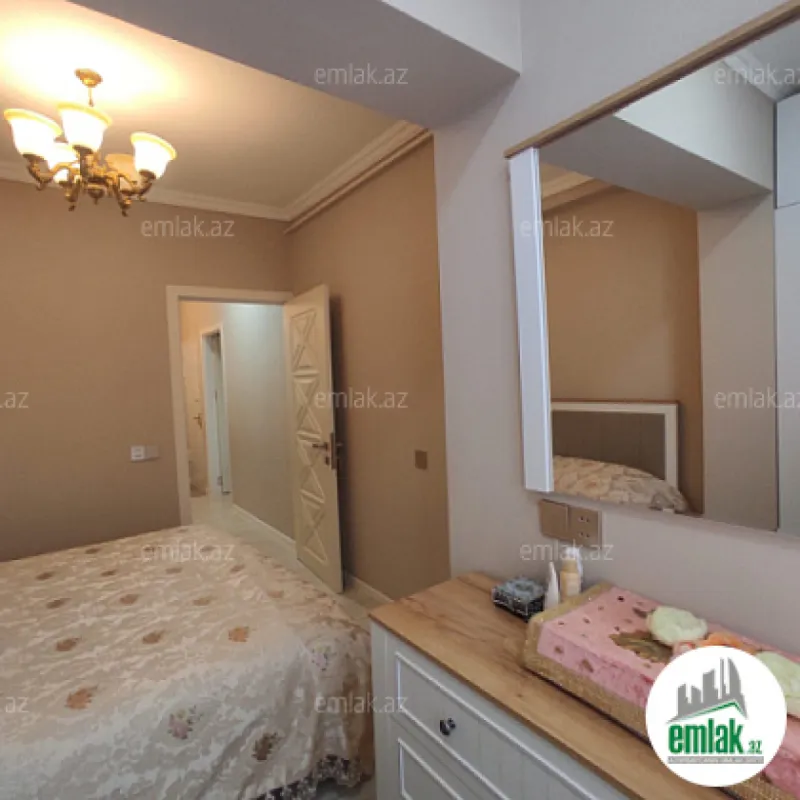 Satılır 3 otaqlı köhnə tikili 70 m²