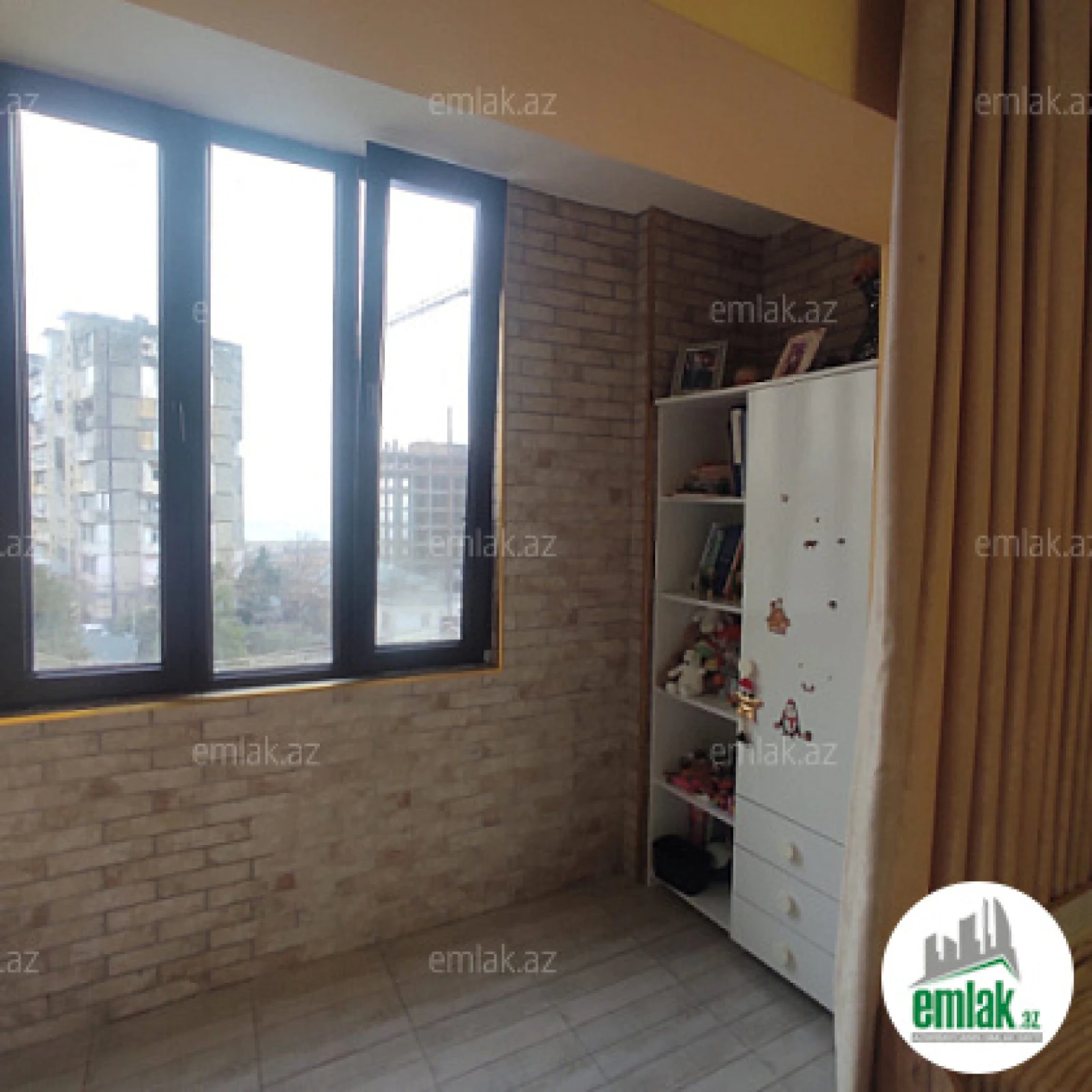 Satılır 3 otaqlı köhnə tikili 70 m²