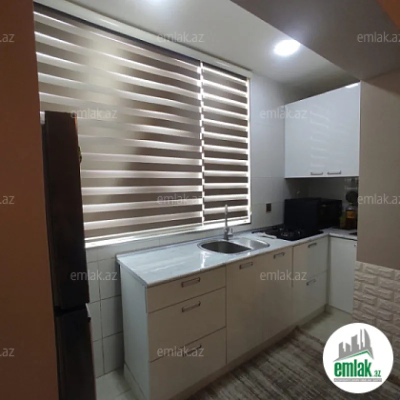 Satılır 3 otaqlı köhnə tikili 70 m²