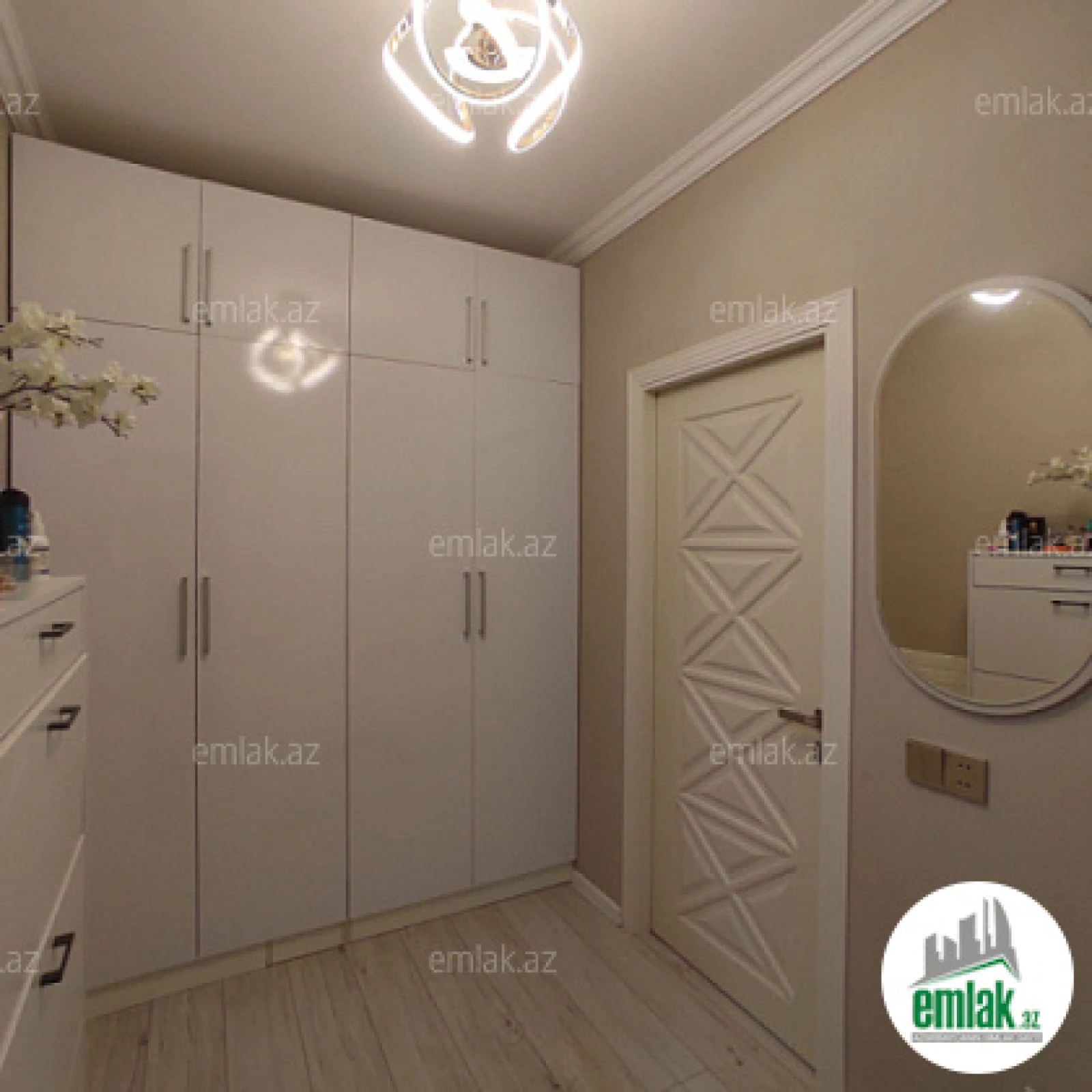 Satılır 3 otaqlı köhnə tikili 70 m²