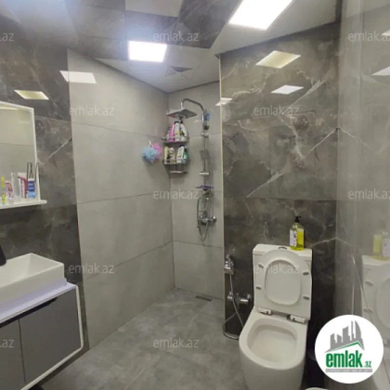 Satılır 3 otaqlı köhnə tikili 70 m²