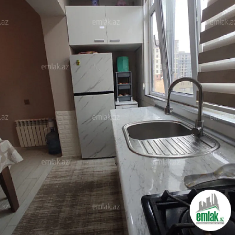 Satılır 3 otaqlı köhnə tikili 70 m²