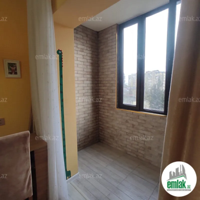 Satılır 3 otaqlı köhnə tikili 70 m²