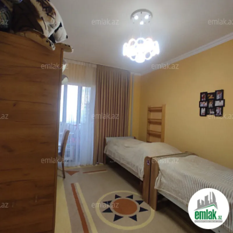 Satılır 3 otaqlı köhnə tikili 70 m²