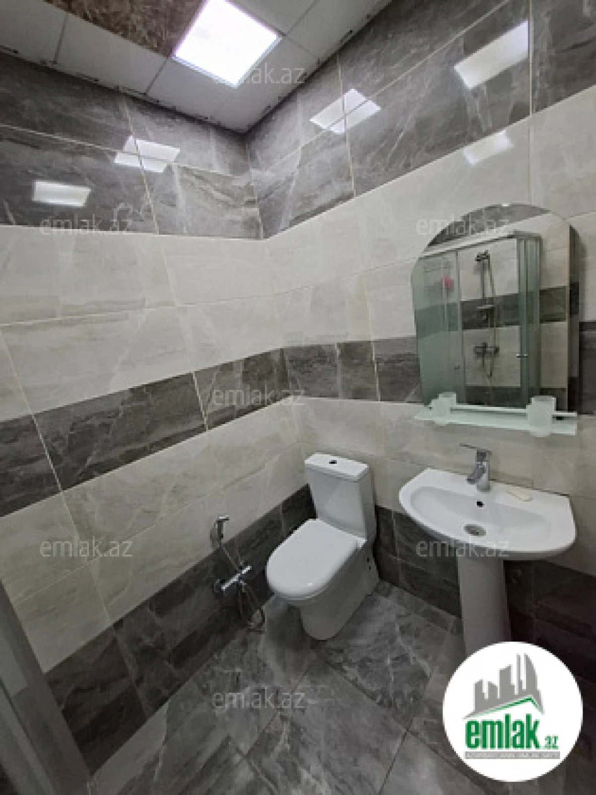 Satılır 2 otaqlı yeni tikili 45 m²