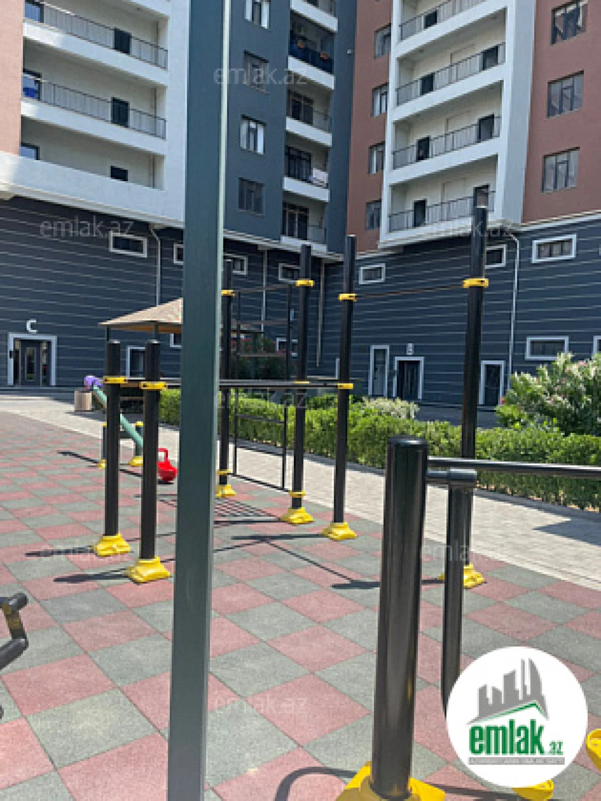 Satılır 2 otaqlı yeni tikili 110 m²