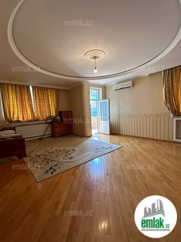 Satılır 4 otaqlı yeni tikili 160 m²