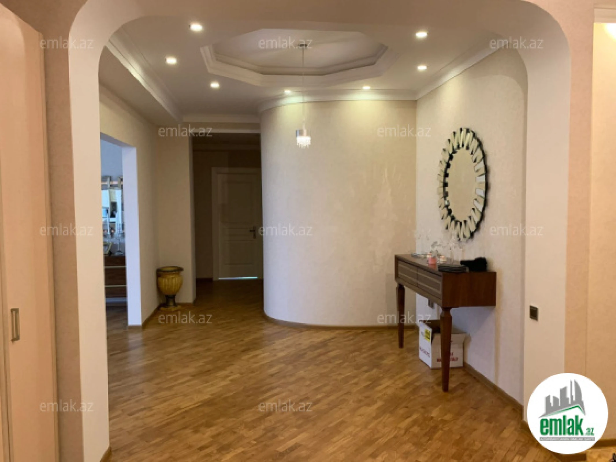 Satılır 5 otaqlı yeni tikili 210 m²