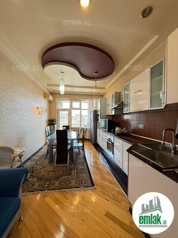 Satılır 5 otaqlı yeni tikili 285 m²