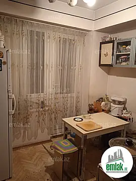 Satılır 3 otaqlı köhnə tikili 80 m²