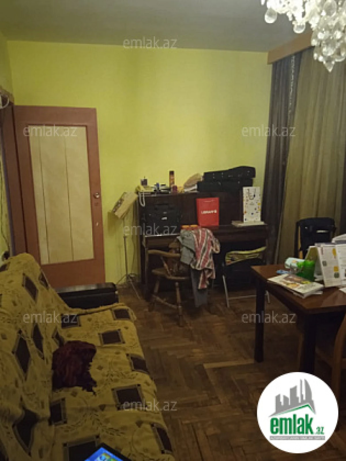 Satılır 3 otaqlı köhnə tikili 80 m²