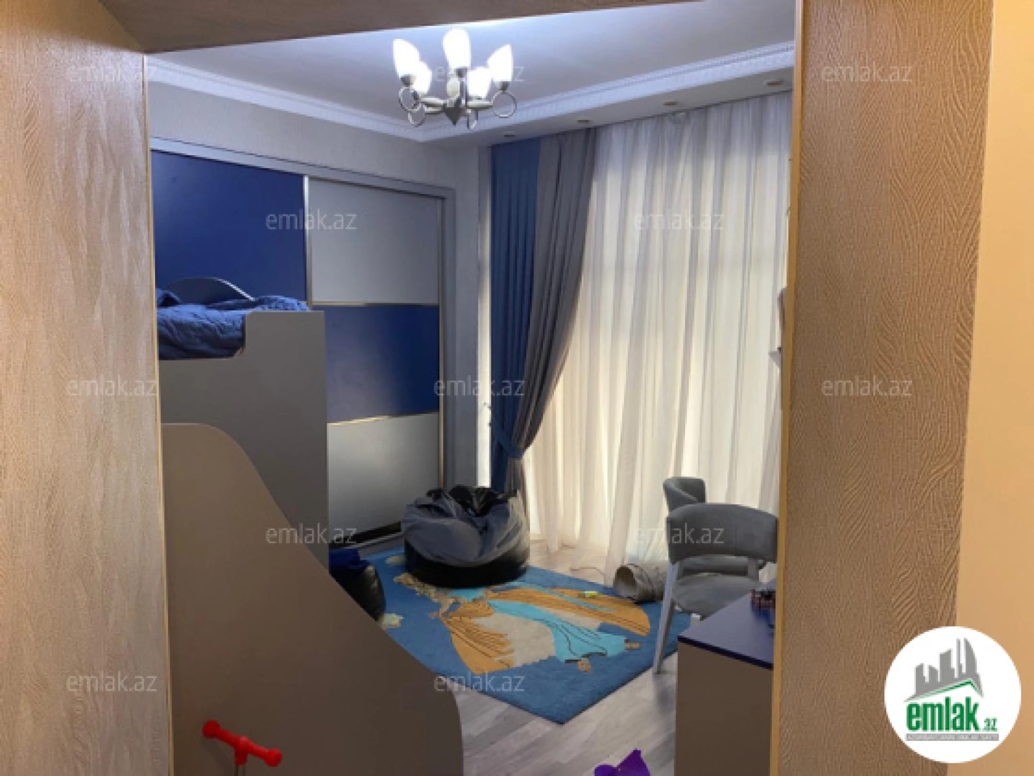 Satılır 4 otaqlı yeni tikili 150 m²