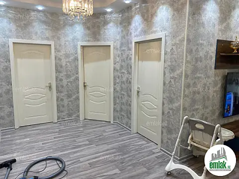 Satılır 4 otaqlı yeni tikili 150 m²