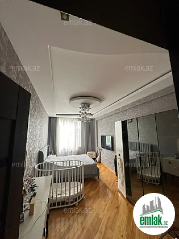 Satılır 4 otaqlı yeni tikili 150 m²