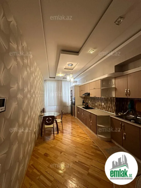 Satılır 4 otaqlı yeni tikili 150 m²