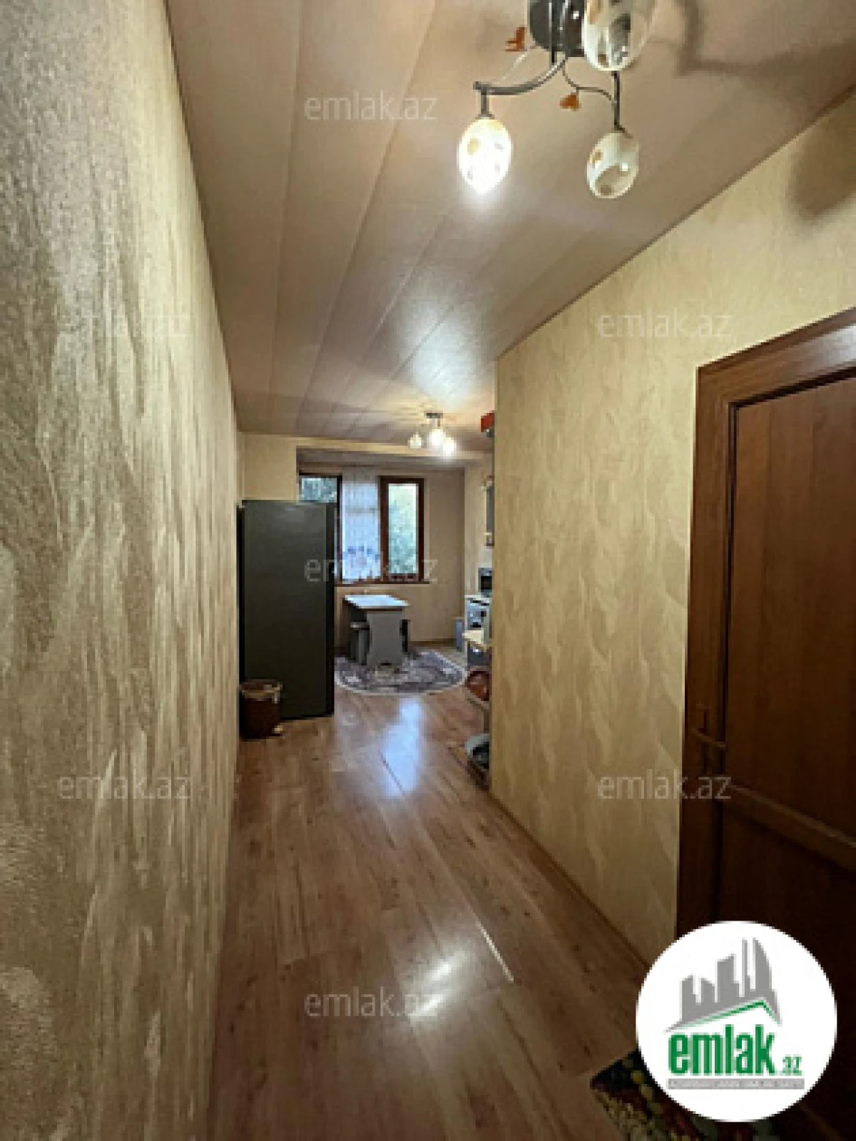 Satılır 4 otaqlı köhnə tikili 115 m²