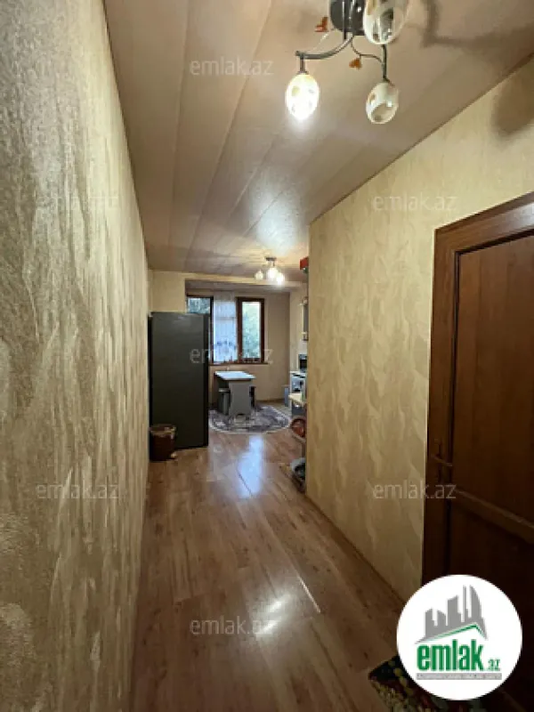 Satılır 4 otaqlı köhnə tikili 115 m²