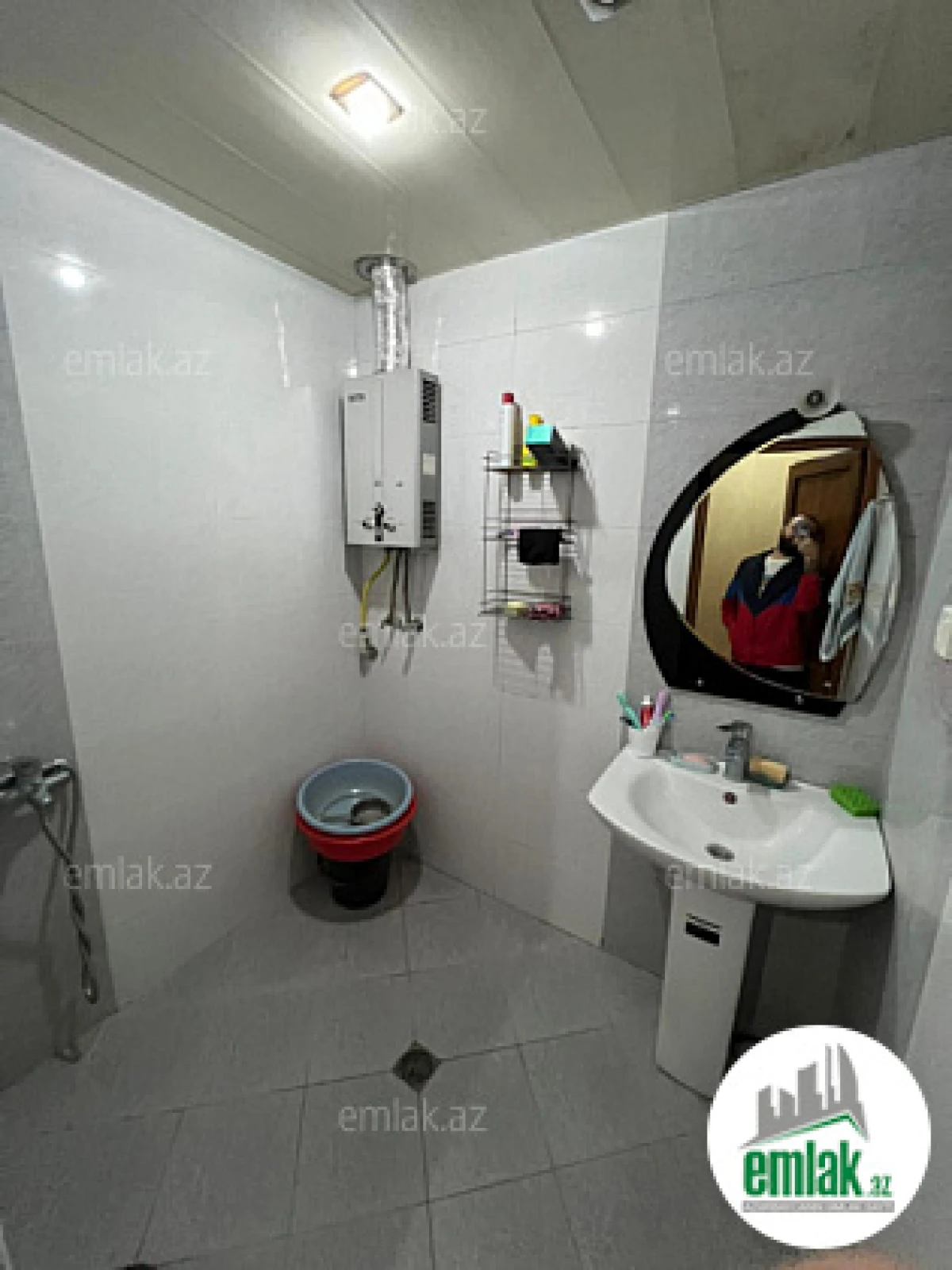 Satılır 4 otaqlı köhnə tikili 115 m²