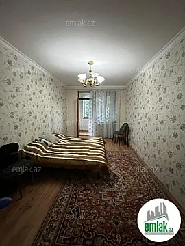 Satılır 4 otaqlı köhnə tikili 115 m²