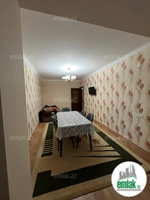 Satılır 4 otaqlı köhnə tikili 115 m²