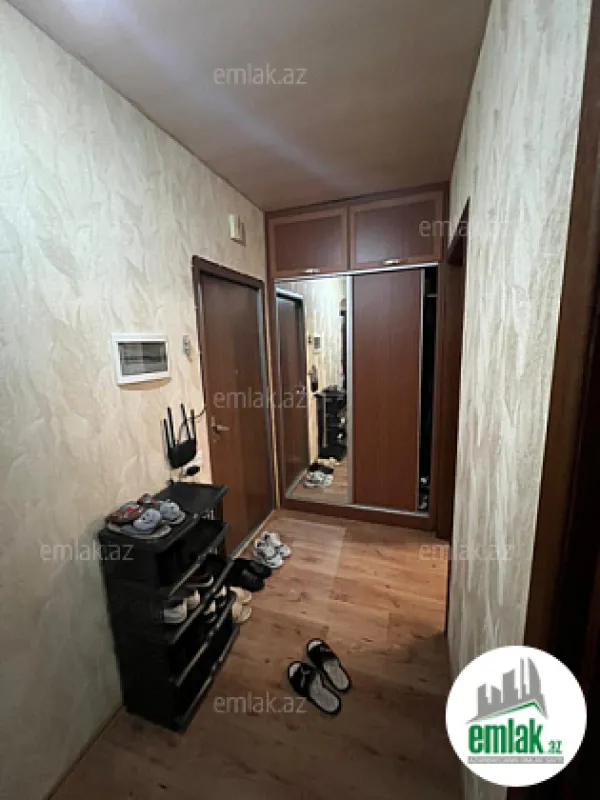 Satılır 4 otaqlı köhnə tikili 115 m²