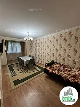 Satılır 4 otaqlı köhnə tikili 115 m²