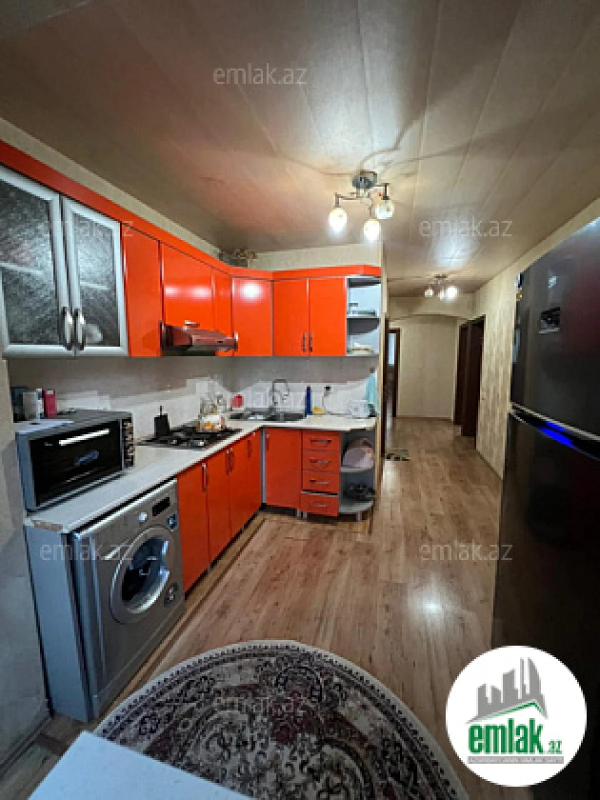 Satılır 4 otaqlı köhnə tikili 115 m²