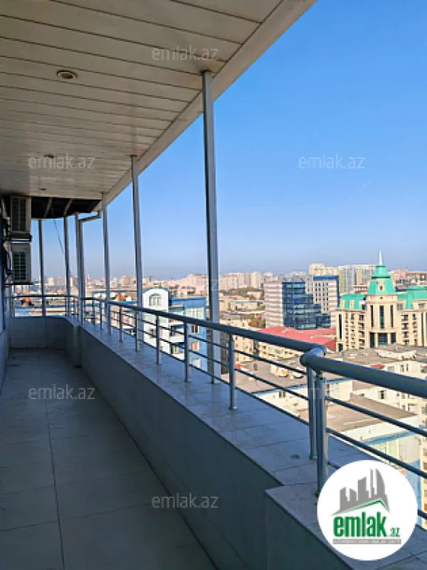 Satılır 3 otaqlı yeni tikili 278 m²