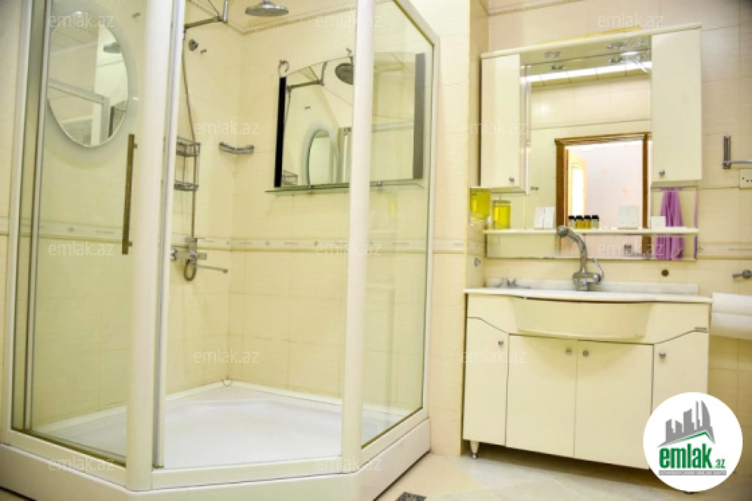 Satılır 3 otaqlı yeni tikili 278 m²