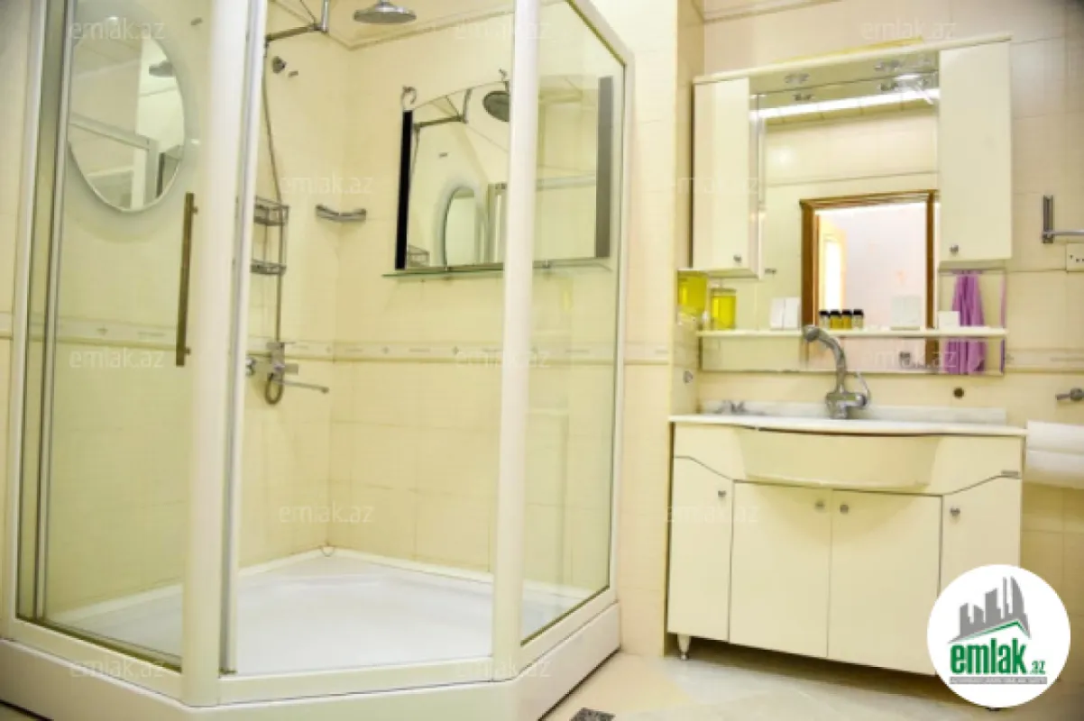 Satılır 3 otaqlı yeni tikili 278 m²