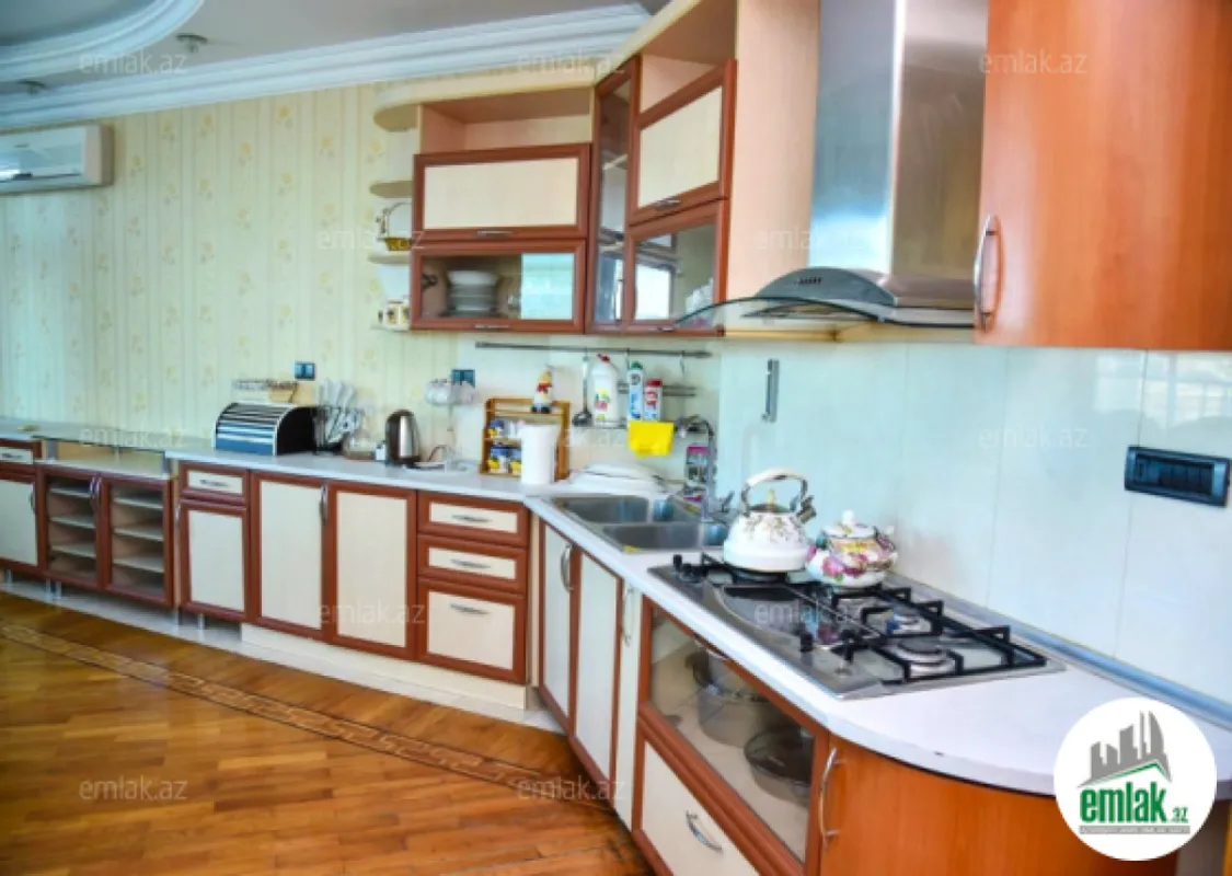 Satılır 3 otaqlı yeni tikili 278 m²