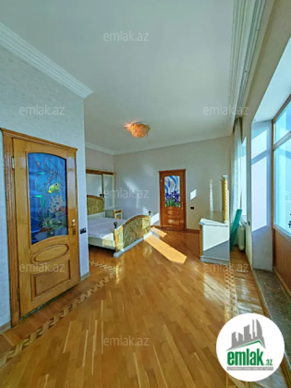 Satılır 3 otaqlı yeni tikili 278 m²