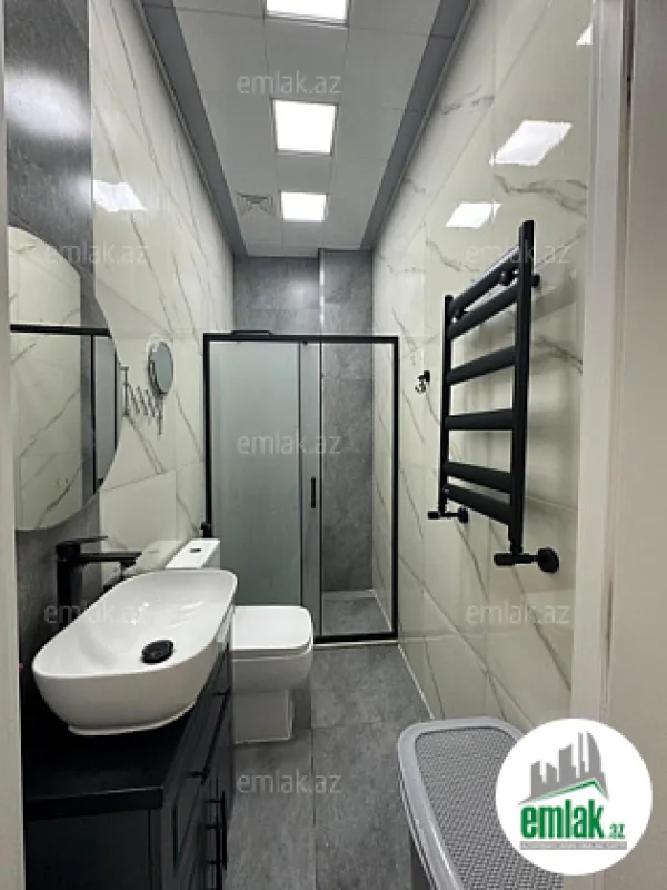 Satılır 4 otaqlı yeni tikili 130 m²