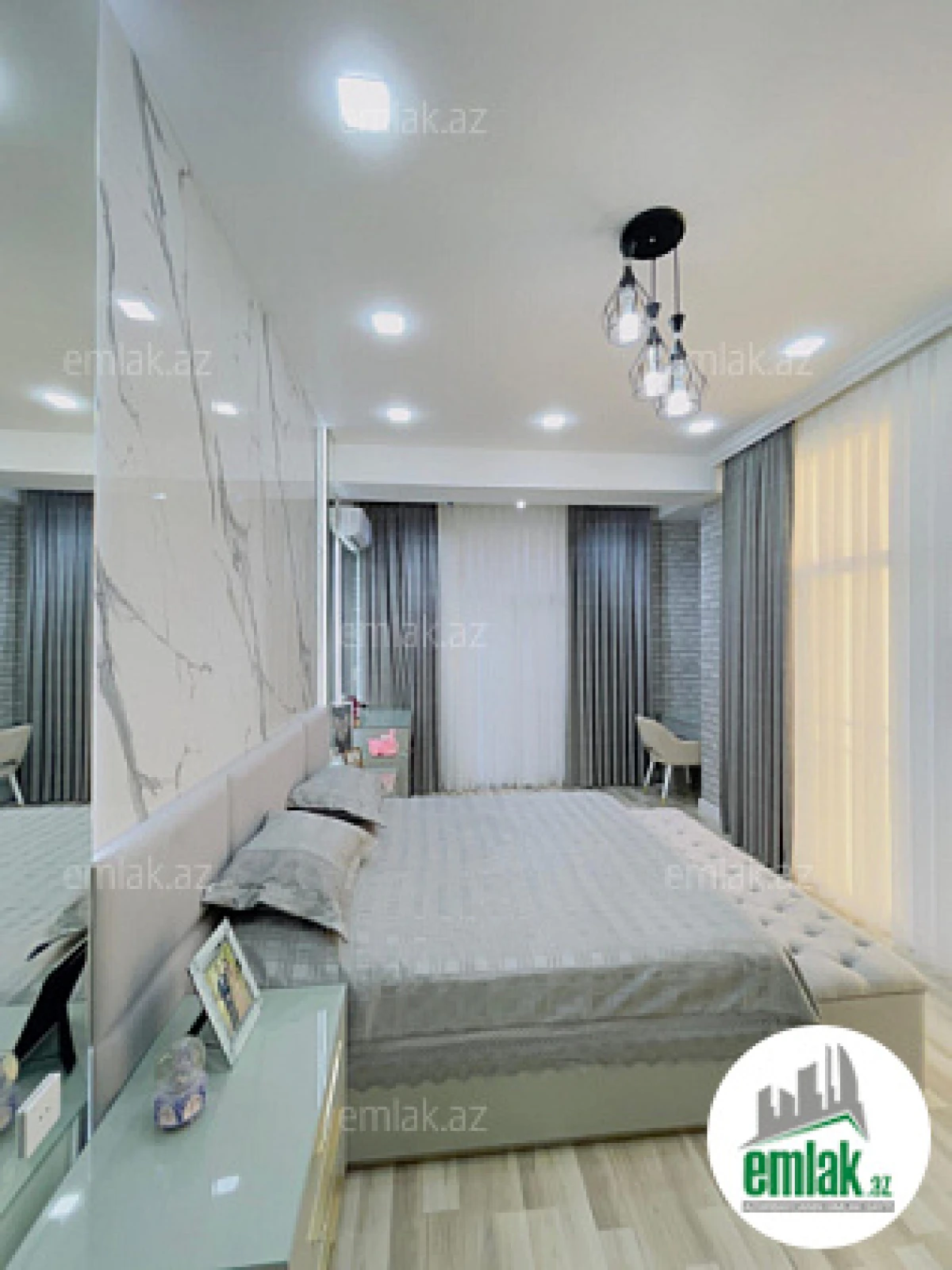 Satılır 4 otaqlı yeni tikili 130 m²