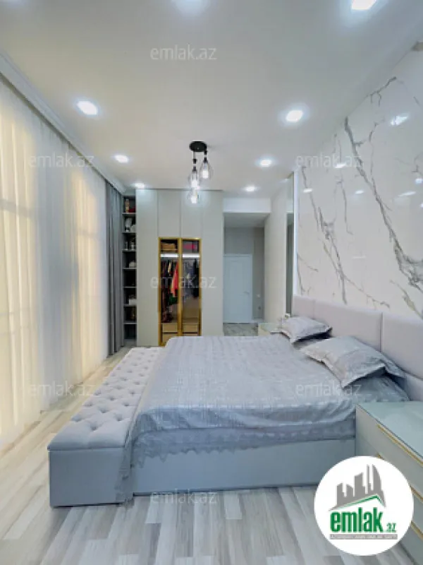 Satılır 4 otaqlı yeni tikili 130 m²