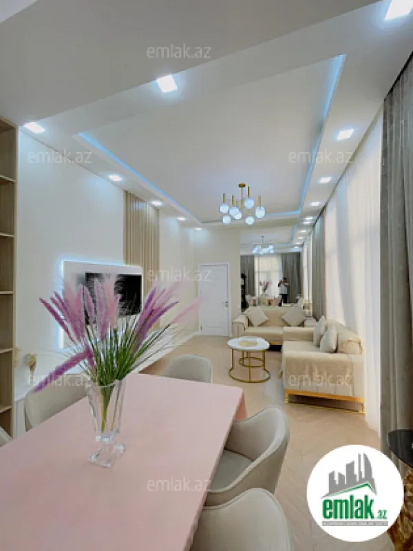 Satılır 4 otaqlı yeni tikili 130 m²