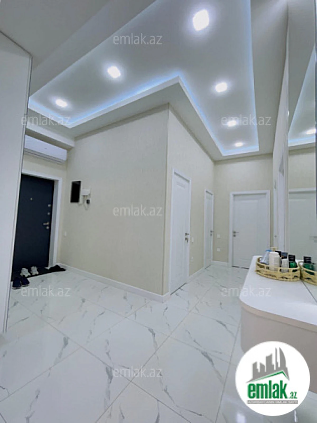 Satılır 4 otaqlı yeni tikili 130 m²