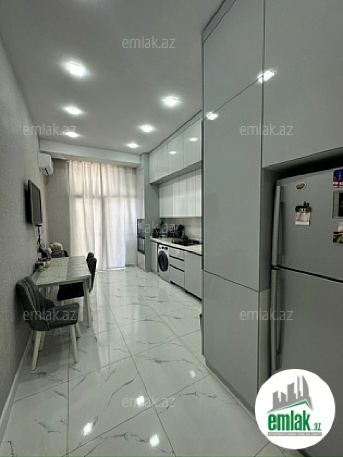 Satılır 4 otaqlı yeni tikili 130 m²