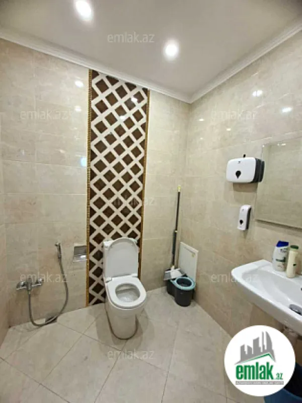 Satılır 3 otaqlı yeni tikili 135 m²