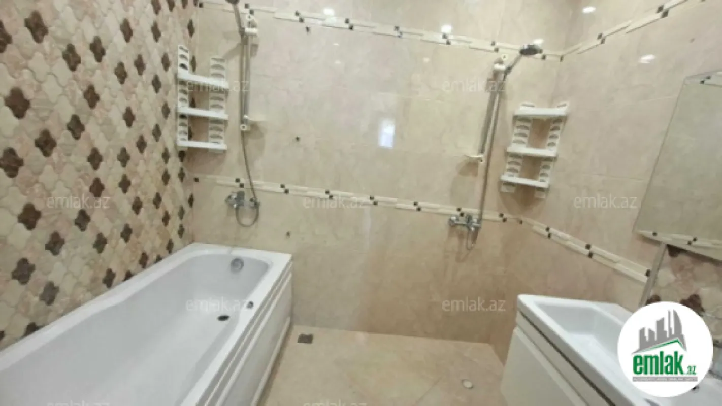 Satılır 3 otaqlı yeni tikili 135 m²