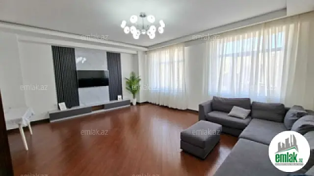 Satılır 3 otaqlı yeni tikili 135 m²