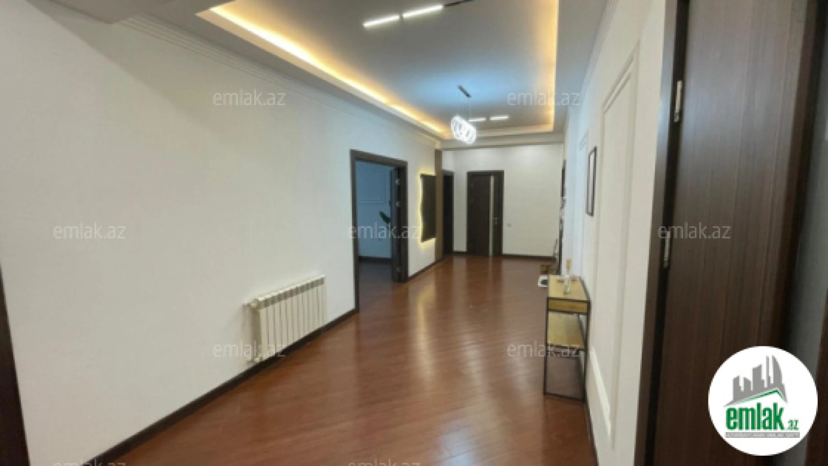 Satılır 3 otaqlı yeni tikili 135 m²