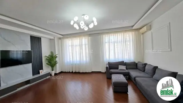 Satılır 3 otaqlı yeni tikili 135 m²