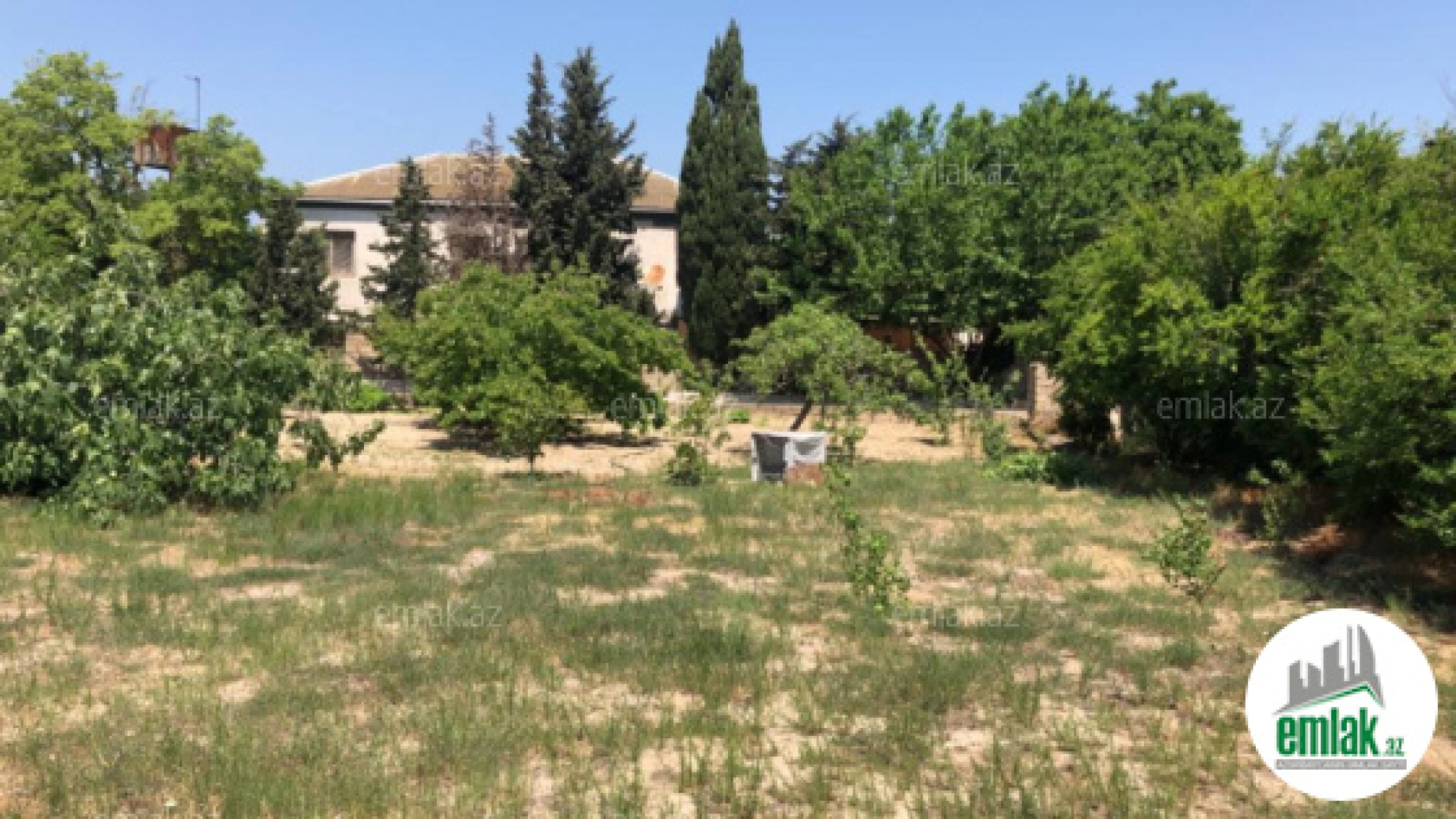 Satılır 5 otaqlı mənzil 220 m²