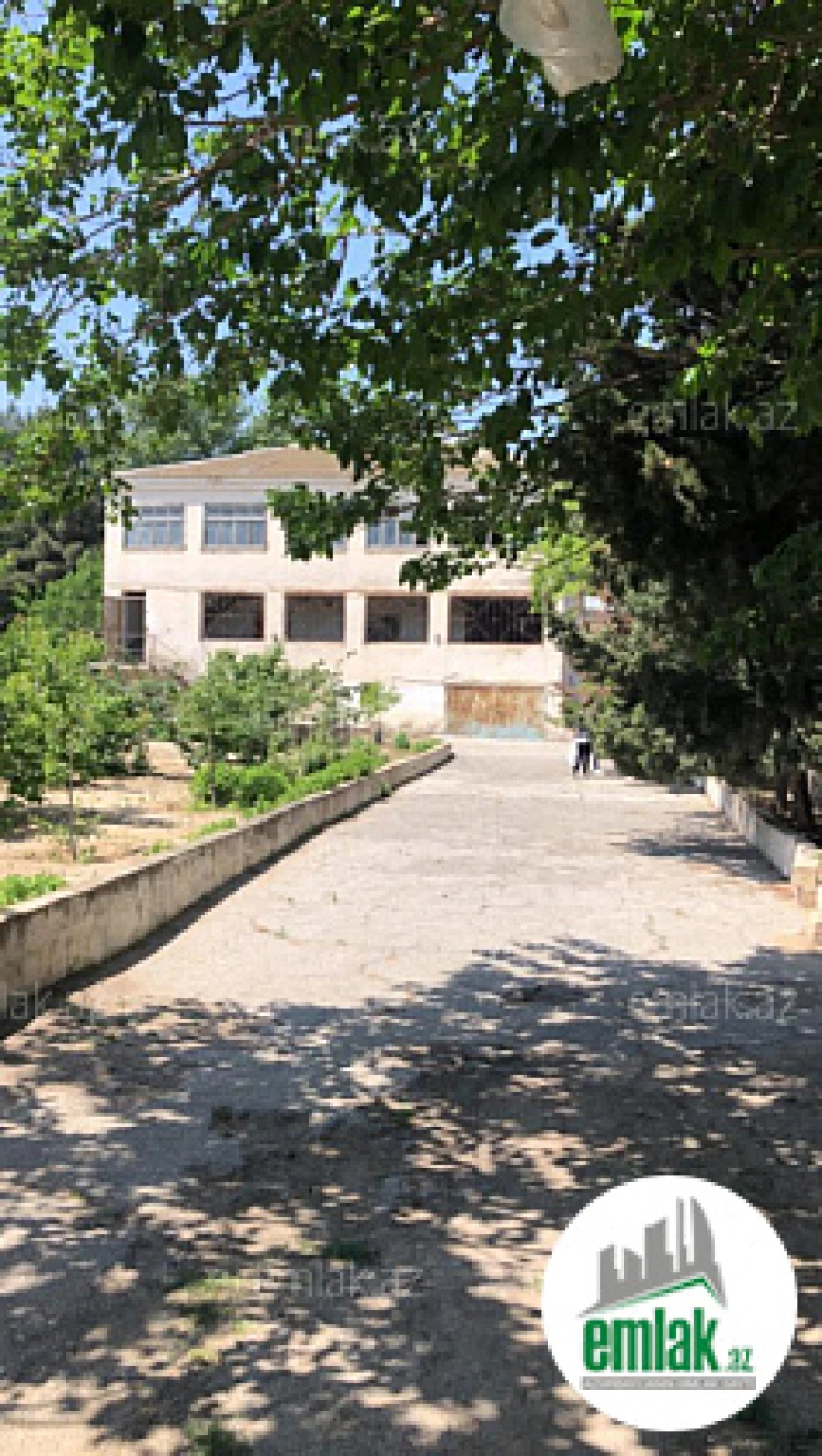 Satılır 5 otaqlı mənzil 220 m²