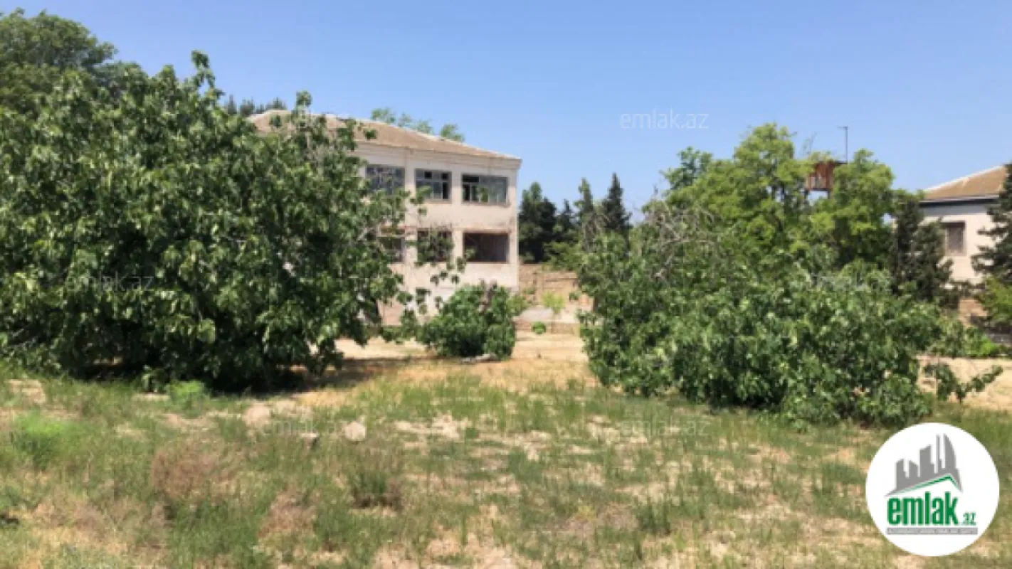 Satılır 5 otaqlı mənzil 220 m²