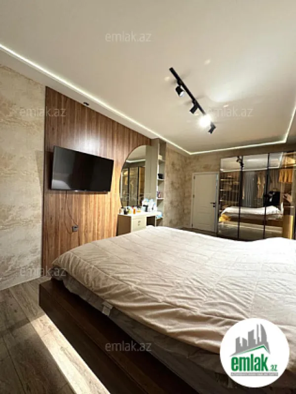 Satılır 3 otaqlı yeni tikili 110 m²