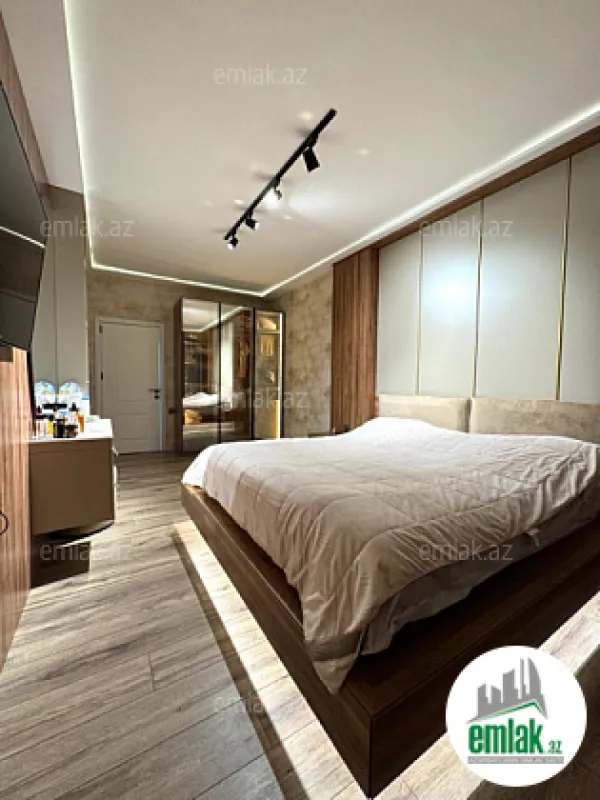 Satılır 3 otaqlı yeni tikili 110 m²