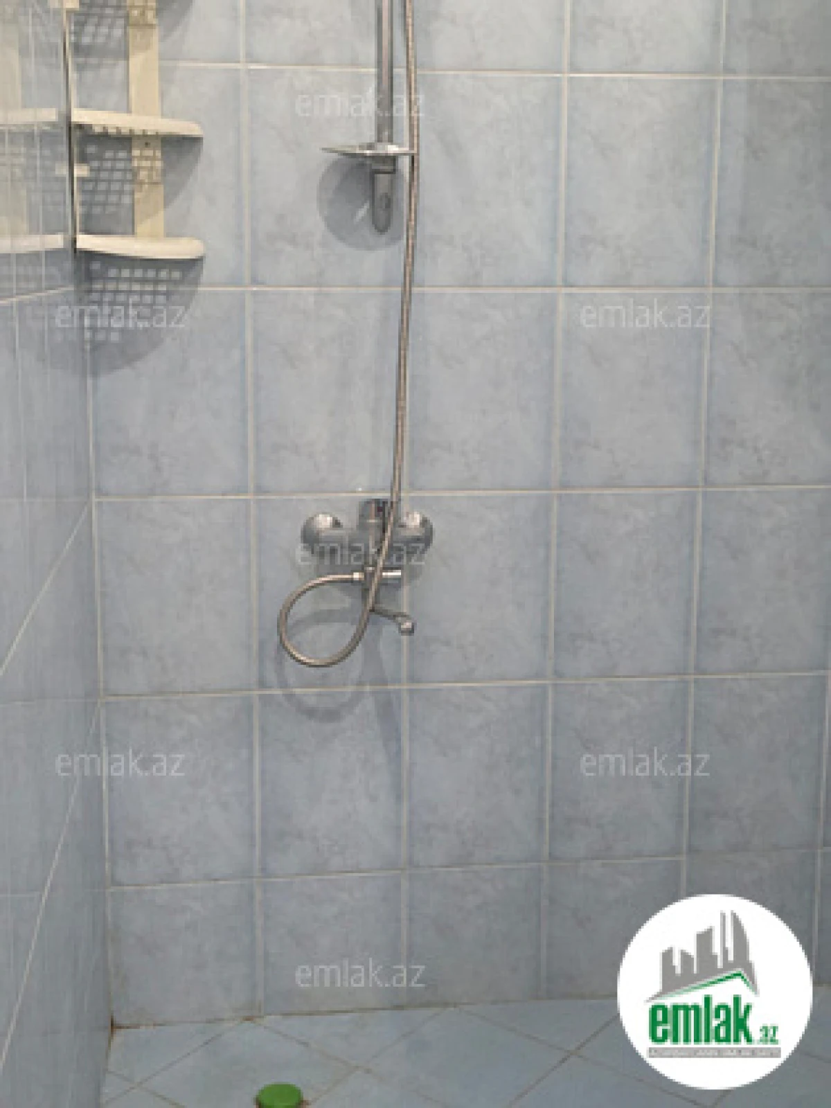 Satılır 2 otaqlı köhnə tikili 50 m²