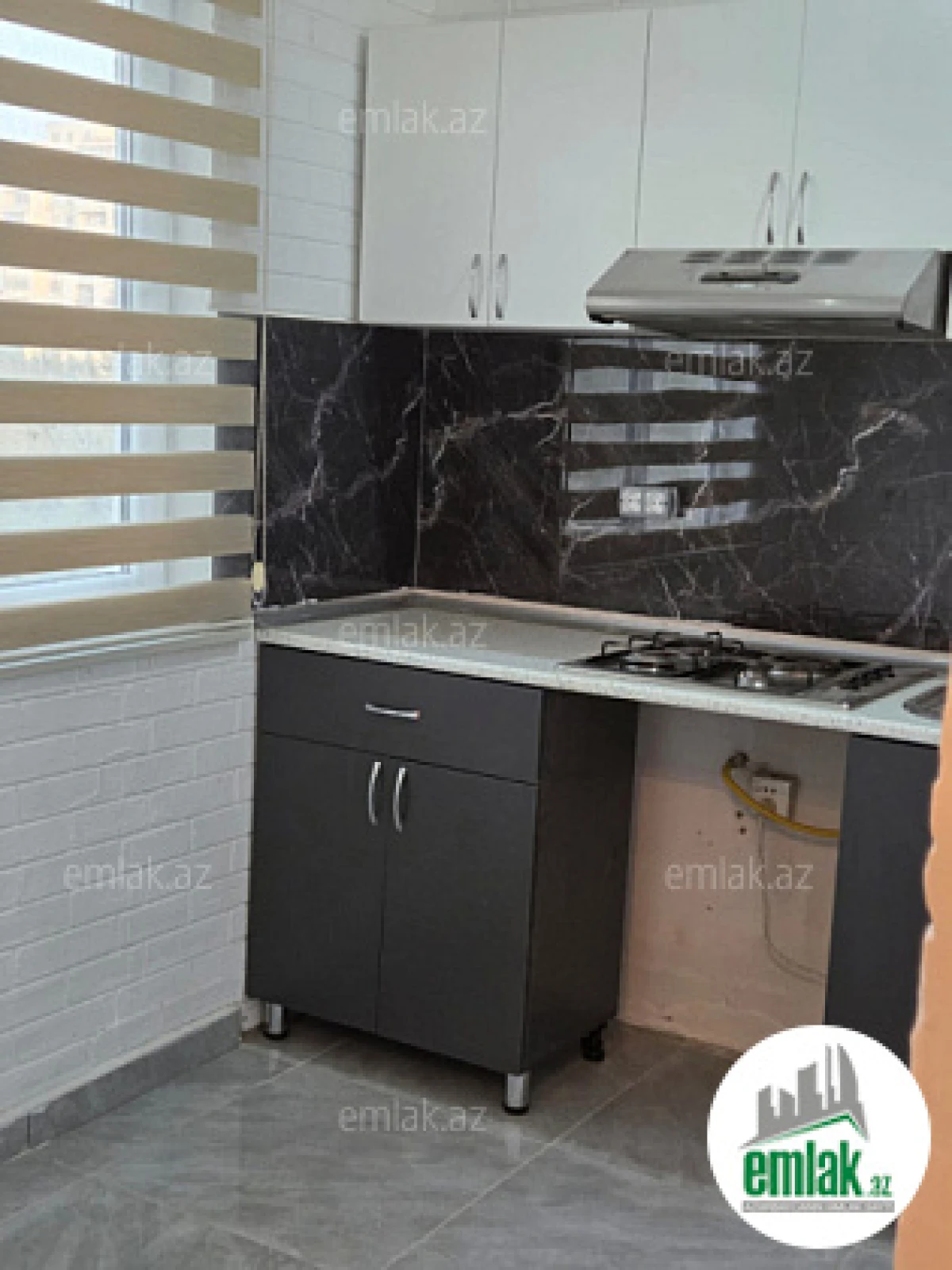 Satılır 2 otaqlı köhnə tikili 50 m²